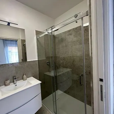 Andjela Affittacamere